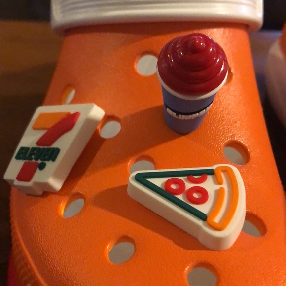 Crocs 7 Eleven Clogs - Picture 9 of 10